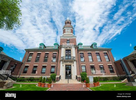 Chelsea City Hall .